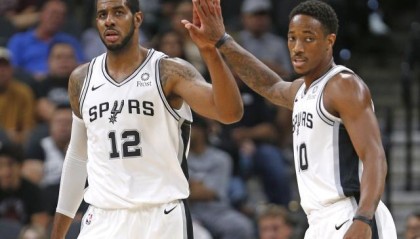  文班亚马新秀赛季双二十，马刺爆冷胜勇士  