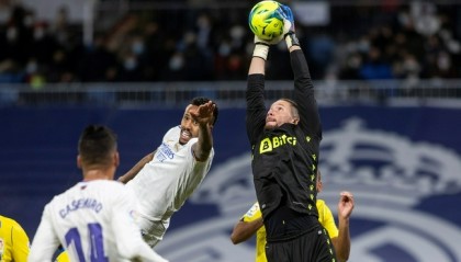  昂热小将破门制胜，终结巴黎联赛十连胜  